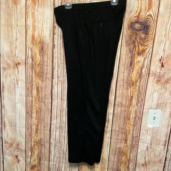Men’s New Dockers Classic Fit Black  Dress Pants or Work Pants34 X 30 NWOT - Picture 1 of 6
